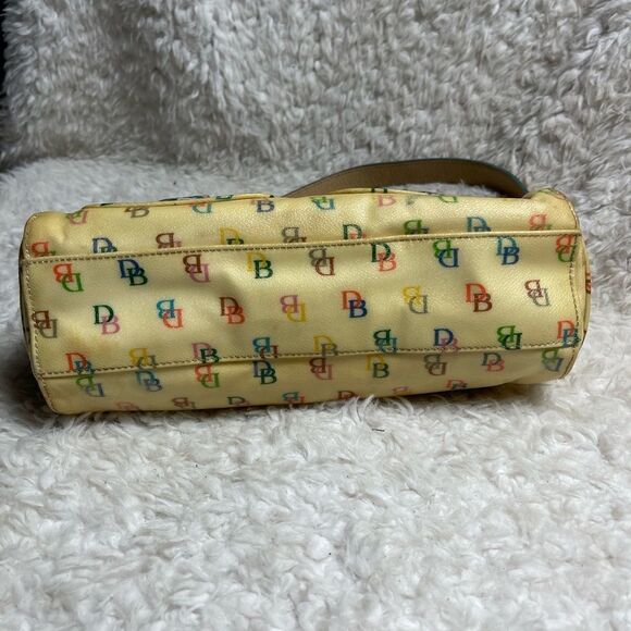 Dooney & Bourke oil cloth beige multi color logo  satchel cream leather trim - Picture 15 of 16